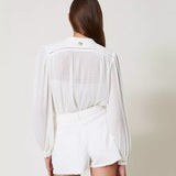 Blusa TWINSET em branco com detalhes plissados