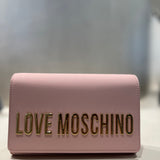 Mala de ombro Love Moschino rosa com logo metálico