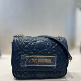 Mala de ombro mini bag Love Moschino azul com alça em corrente