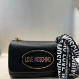 Mala mini bag Love Moschino preta com lenço estampado