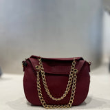 Mala mini bag Love Moschino bordeaux com letras metálicas