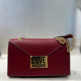 Mala Love Moschino bordeaux de ombro com alça de corrente