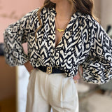 Rwanda blouse with black and white print